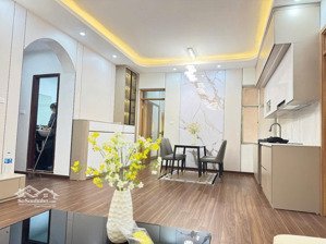 bán chung cư b6a nam trung yên 80m2 , t1 4 , giá 5,9 tỷ .