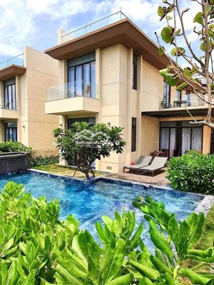 cần bán nhanh villa 3 mặt tiền biển wyndham garden cam ranh giá tốt cho nhà đầu tư