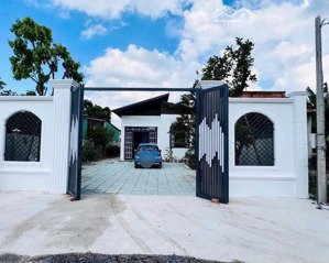 bán nhà (15mx27m) 400m2 gần bệnh viện nhi gần chợ bờ ngựa bình chánh đang cho thuê 16tr, giá 2,3 tỷ