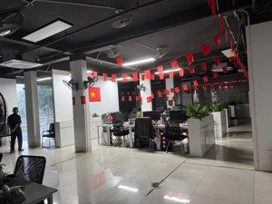 cho thuê nhà mặt phố trung kính, 80m2 x 2 tầng, mt 6m, 60 triệu, mọi mô hình kinh doanh