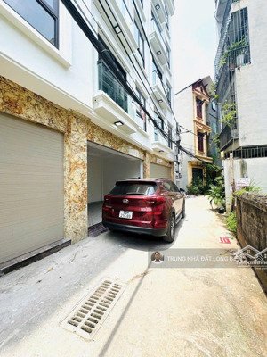 long biên đẹp nhất phân khúc 7 - 8 tỷ 40m2 x 6t thang máy gara 2 ô tô cách 15m ra trục chính