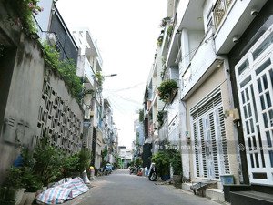 bán nhà biệt thự mini sân vườn siêu đẹp 200m2. đường đình phong phú, lê văn việt, tnpb. chỉ 11,5 tỷ
