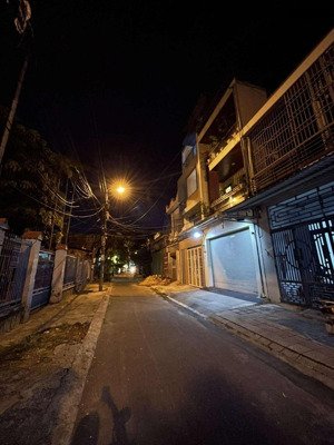 90m2, 5 tầng thang máy, mặt tiền bàu trảng vuông đẹp, full khách chỉ 8.6 tỷ thanh khê.