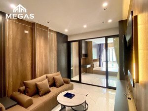 cho thuê căn hộ ngay phố dịch vọng hậu cầu giấy_mới_full nội thất ban công