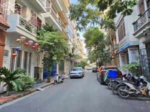 BÁN NHÀ VIỆT HƯNG - GIÁ TỐT - 4 NGỦ - GẦN TRƯỜNG HỌC - TIỆN CHO CON CÁI ĐI LẠI