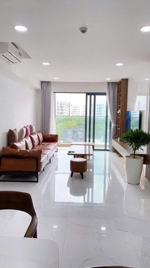 cho thuê căn hộ 4pn 141m2 diamond brillant giá tốt chỉ 28tr / tháng
