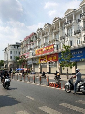 bán căn biệt thự góc khu cityland garden emart, dt: 6 x 21m