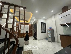 đường an trai, giáp với đường 3.5 hoài đức. nhà 5t x dt: 32m x mt: 4m oto đỗ cổng. giá 5.3 tỷ