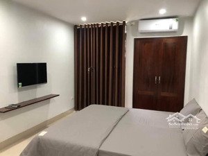 bán căn hộ dòng tiền hồng tiến 136 m 7 tầng thang máy 20 phòng một 150 triệu một tháng dòng tiền