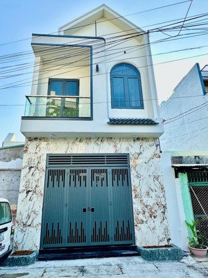 bán nhà sổ thổ cư 1trệt1lầu 3ph ngủ cách đường nguyễn ái quốc vào 200m giá 3,9tỷ tl. lh 