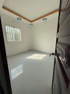 bán nhà cấp 3 xây mới - 680 triệu