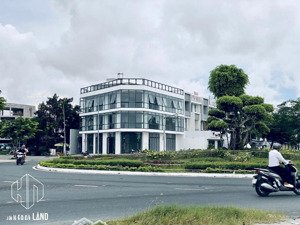 cho thuê căn góc đường 3/2 mặt bằng đẹp ngay trung tâm - rạch giá - an giang