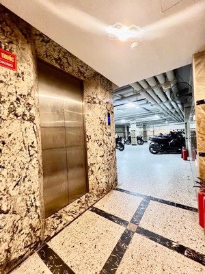 cơ hội đầu tư - toà nhà thang máy - 1 hầm - 8 nổi dòng tiền hơn 300 triệu/th chỉ 74tỷ sở hữu 213m2