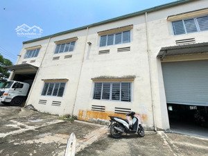 cần bán nhà xưởng rộng rãi vị trí đẹp xã thiện tân, biên hòa, dt 2000m2, 30 tỷ, lh 