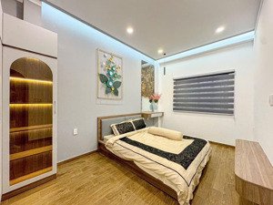 bán nhà mặt phố quận 8 cao lỗ .(hxh 5) dt 62m2 ,4x16m .nhà mới đẹp.vị trí kim cương