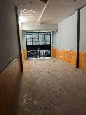 chính chủ bán nhà mặt phố an xá giá 10,9 tỷ. 30m 2x4t. mặt tiền 5,6m