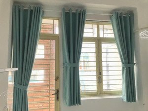 chính chủ cho thuê phòng trọ ban công giá rẻ - gần sân bay, tiện nghi đầy đủ