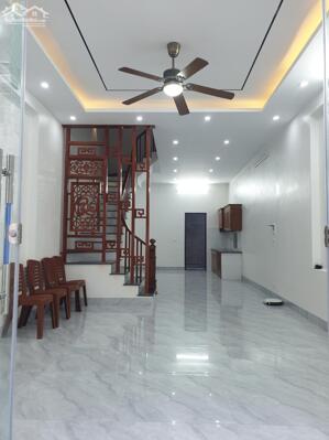 BÁN NHÀ ĐẸP 2.8 TỶ 3 TẦNG 84M2 ( ĐÔNG NAM ) NGÕ HÙNG VƯƠNG