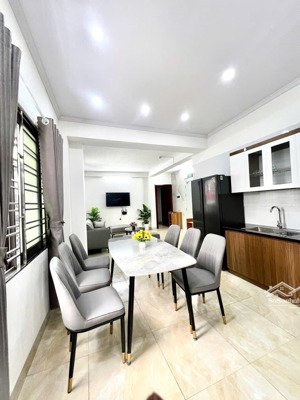 cho thuê nhà mới ở phố dịch vọng, quận cầu giấy siêu đẹp và tiện nghi