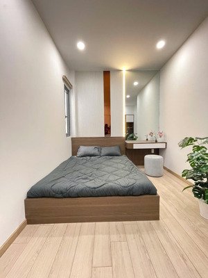 studio full nội thất, máy giặt riêng từng phòng - ngay ngã tư bảy hiền