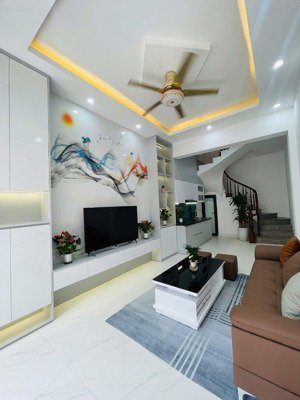 bán nhà phố yên hoà 40m2 7.95 tỷ nhà mới ở ngay ngõ nông - pháp lý chuẩn chính chủ - full tiện ích