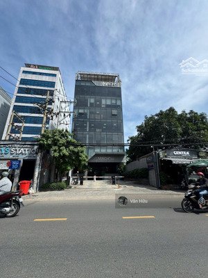 tòa vp mặt tiền ngay cộng hòa, q. tân bình - dt: 8x30m - hầm 7 tầng - hđt: 300 triệu - giá: 55 tỷ