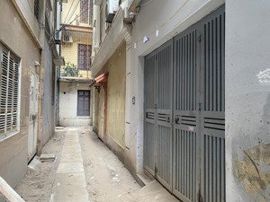 cổng trường đại học hà nội, nhà 6 tầng phân lô, doanh thu 35tr/th thanh xuân.