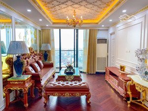 chủ nhà muốn bán căn hộ đập thông view đẹp siêu rộng 110 cầu giấy 4pn 18 tỷ. lh: 