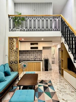 bán ngộp nhà mê lửng đúc trần quang diệu, quận 3