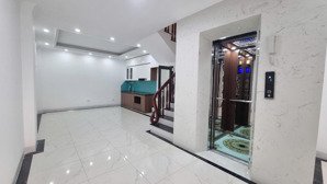 võ chí công - 60m2 - 6 tầng - mt 5m - thang máy - gần phố - nhà mới - ở ngay