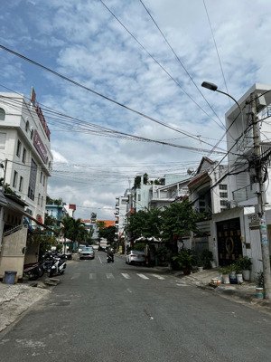 bán nhà 94m² mặt tiền đường 12m - vị trí đắc địa, trung tâm quận 7 - giá 16.2 tỷ (tl)