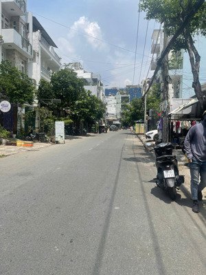 bán gấp nhà riêng 280 tỷ, 2800m2 tại tân thuận tây, q7, tp. hcm