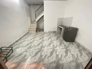 bán nhà nguyễn trãi, lô góc, 130m2, gần phố, 2 tầng, 6,5m mt, giá 22,2 tỷ