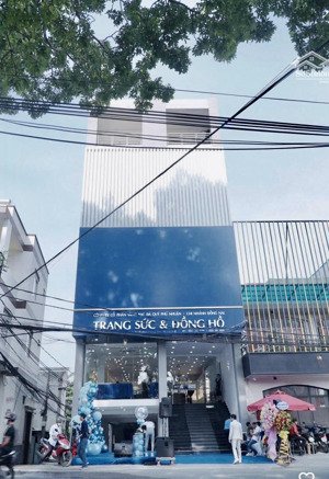 cho thuê tòa nhà 1500m2 sàn có thang máy đường phạm văn thuận