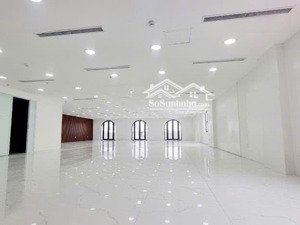 chính chủ cho thuê san văn phòng240m2 tại phố hoà mã hai bà trưng