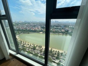 tôi chính chủ cần cho thuê căn hộ 3 phòng ngủ, view hồ tại masteri west heights