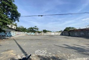 cho thuê lô đất vàng trung tâm sài gòn quận 1, (dt: 50x65m = 3,350m2) đã cán nền xi măng