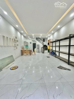 cho thuê nhà 1 trệt 2 lầu 4pn 5x18m hẻm xe hơi đường lê thị chợ quận 7