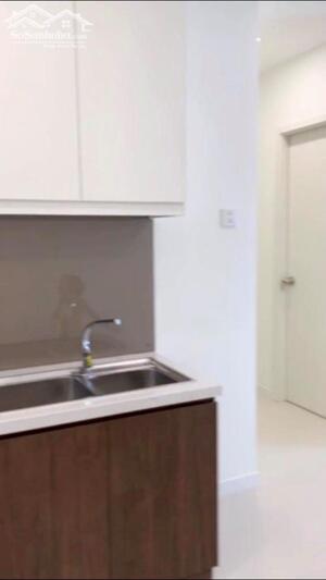 Cần bán gấp căn hộ 52 Phạm Hùng Q8 , Dt 50m2, 1 phòng ngủ , 1wc, nhà rộng thoáng mát, có sổ hồng, giá bán 2.25 tỷ .Xem nhà liên hệ Vân 0908726719