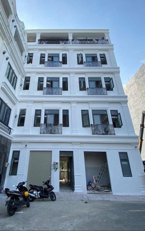 bán toà nhà chdv đầu tư doanh thu 140tr/tháng giá 26ty8 còn thương lượng