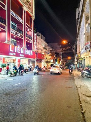 bán "vị trí vàng" xây bđs dòng tiền - ngay khu hòa bình - chợ đêm đà lạt