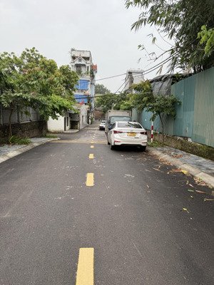 bán nhà cấp bốn phân lô quân đội,nguyễn khoái ô tô tránh dt 54m2 ,giá 7,7tỷ