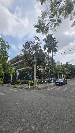 bán biệt thự 540m2 căn góc, đối diện công viên đ 13, khu tên lửa-ao sen bình tân, hcm giá 70 tỷ