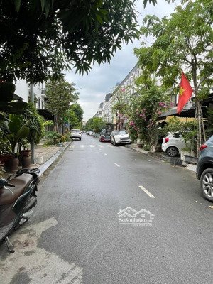 bán shophouse lacasta-văn phú-2 mặt tiền -kinh doanh sầm uất,dt 88m-mt:5m,nhỉnh 21 tỷ