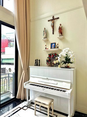 nhà đẹp giá đầu tư 8 tầng, thang máy, 100m, ô tô tránh, ở sướng, kd đỉnh cao, yên lạc, hai bà trưng