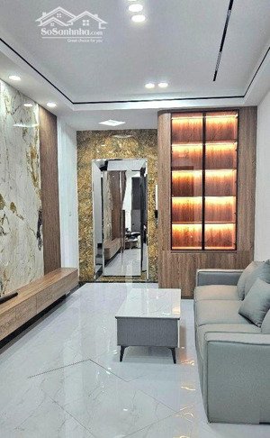 ### xuân thủy cầu giấy 9.9 tỷ 35m2 6 tầng thang máy xây mới ở ngay