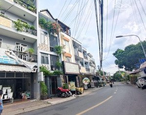 mặt tiền kinh doanh đường nhựa vỉa hè 10m, dt 110m2 chỉ 9,x tỷ