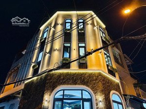 chính chủ bán nhà góc 2 mặt tiền siêu thoáng. lh 