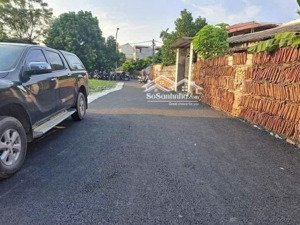 chính chủ cần bán mảnh đất 48,5m2 tại ngã tư chợ xâm xuyên có mt: 7,57m nở hậu kinh doanh đỉnh