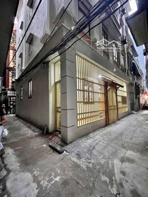 - bán nhat ngõ 264 nguyễn trãi q.thanh xuân
dt 45m 6 tầng
- giá chào - 11,7 tỷ